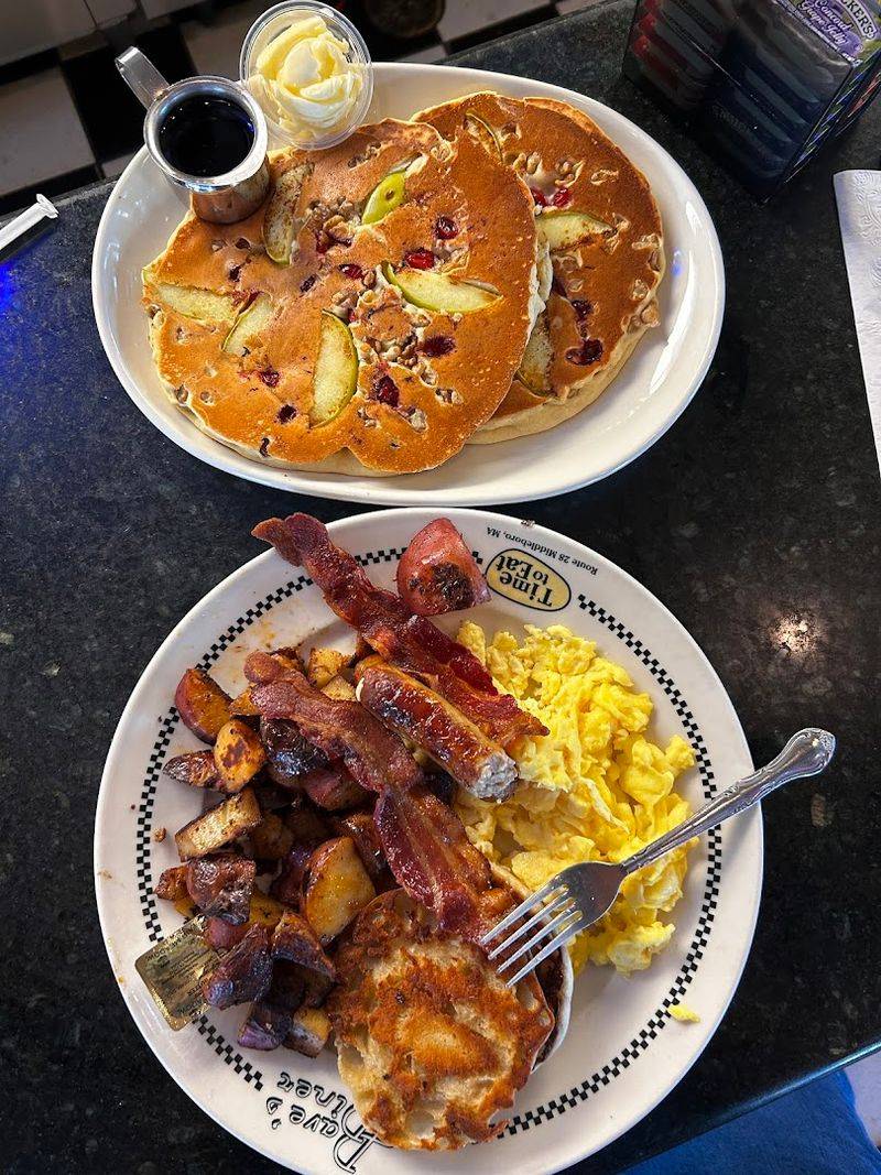 Breakfast Served All Day Long, Every Single day