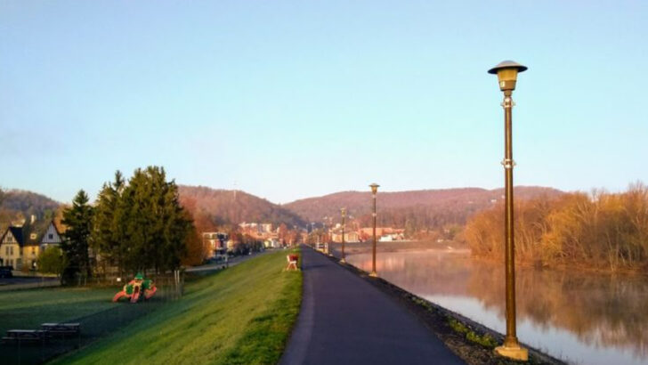 A 2.5-Mile Riverwalk In Pennsylvania Makes An Easy Walk Feel Special