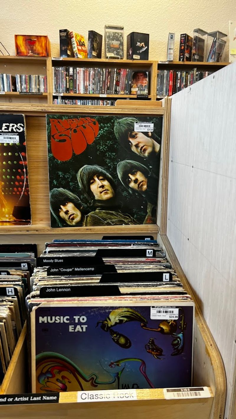 Music Heaven: CDs, vinyl records, and More