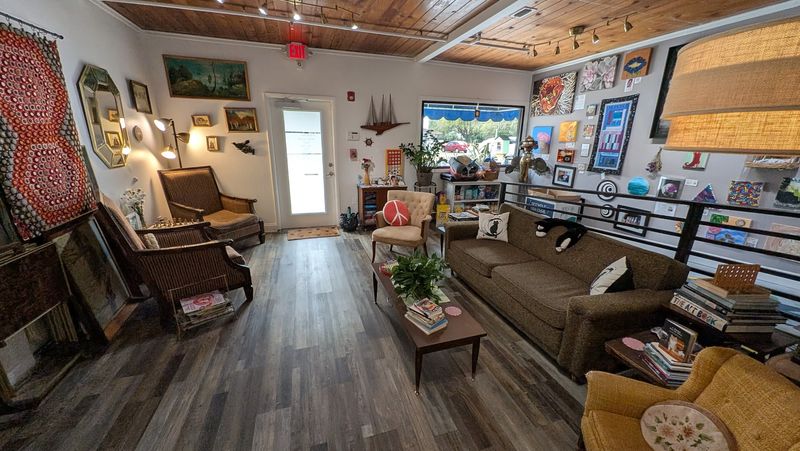 Separate Lounge and Caf&eacute; Spaces for Safety