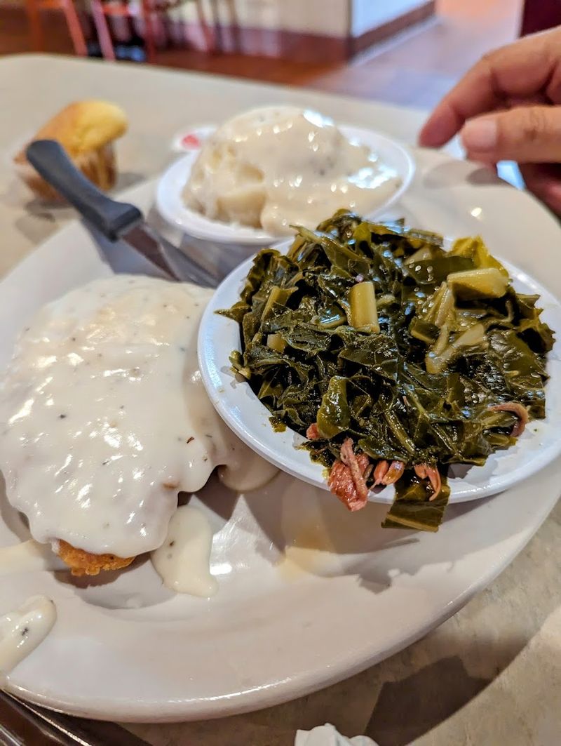 The Country Fried Steak That Keeps People Coming Back