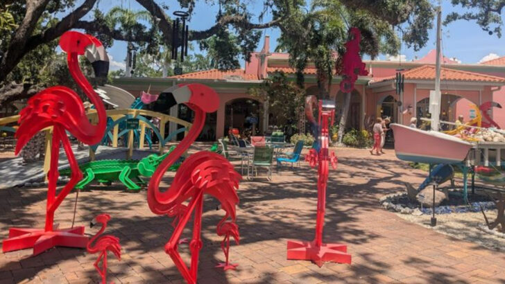 A Colorful Florida Museum Turns Giant Flamingos, Quirky Sculptures, And Garden Surprises Into A Playful Art Stop