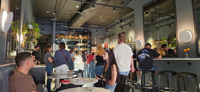 The Cafe That Encourages You to Linger