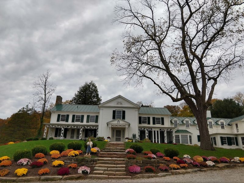 The Big House That Felt Like a Retreat for the Famous