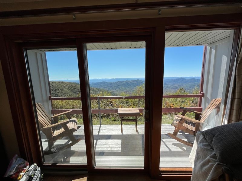 Rustic Comfort Without Distractions