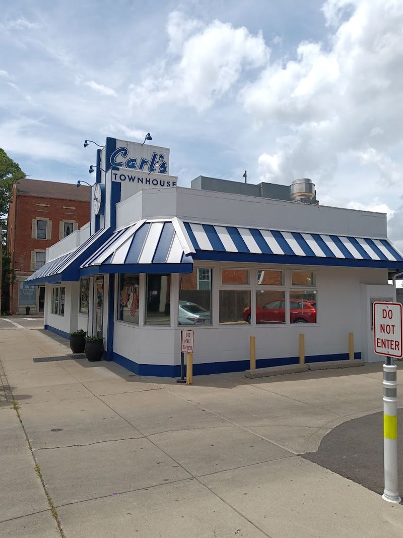 Central Location in Historic Chillicothe