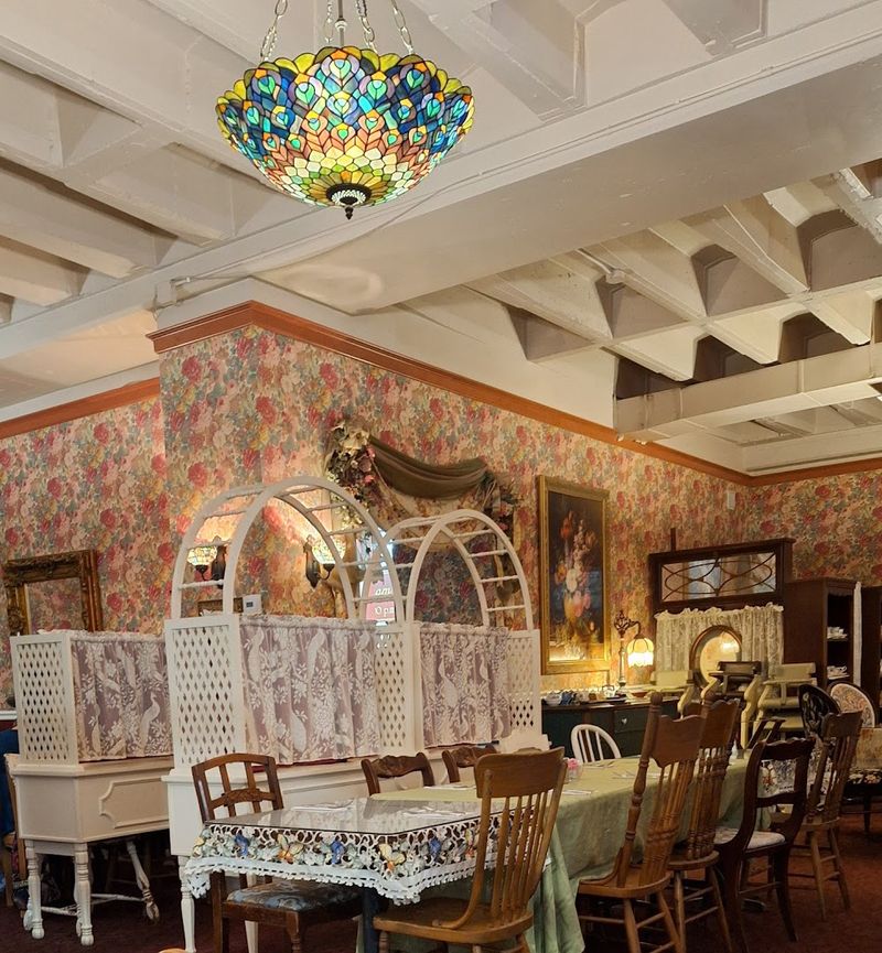 A Victorian Atmosphere That Feels Like Stepping Back in Time