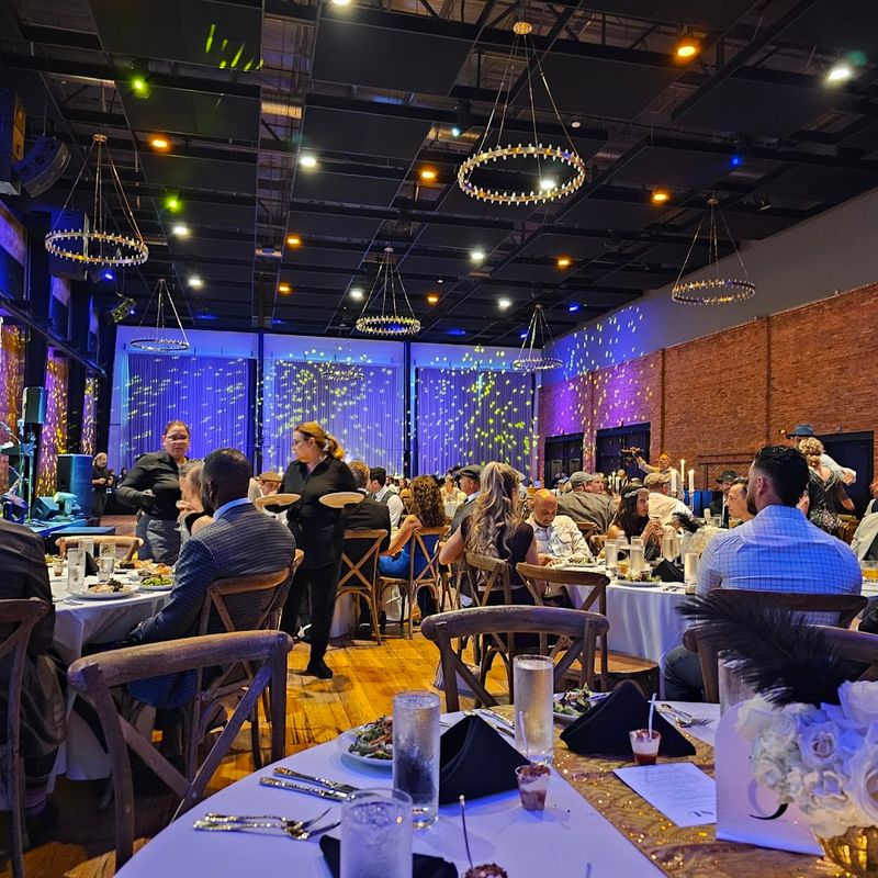 Indoor-Outdoor Dining with a Social Atmosphere