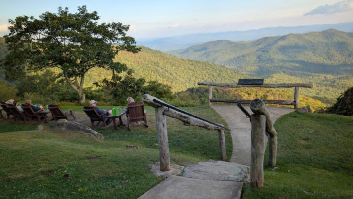 A Hundred Miles of Open Mountains Sits Outside Every Window at This Century-Old Lodge on the Blue Ridge Parkway in North Carolina