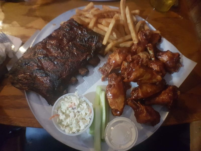 An Eclectic Menu That Goes Way Beyond Crab