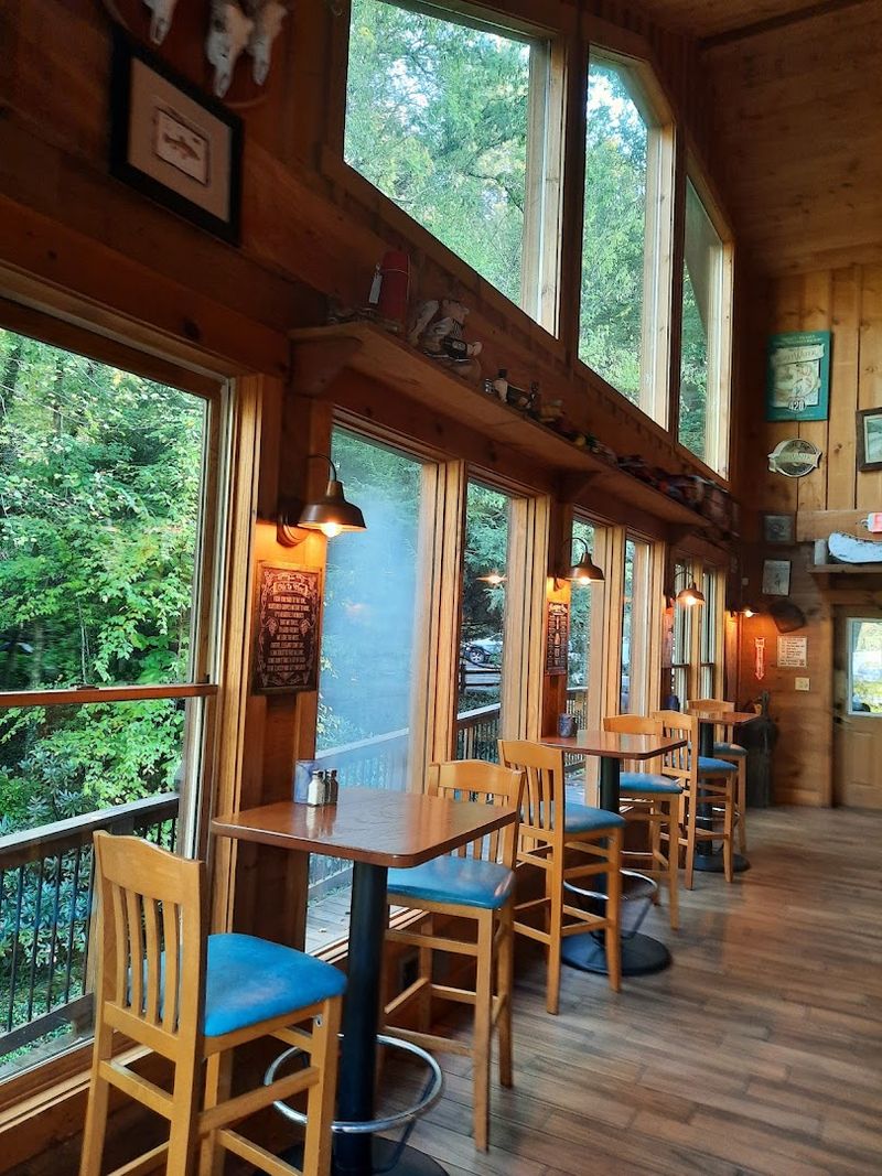 The Indoor Dining Room: Rustic Without Being Staged