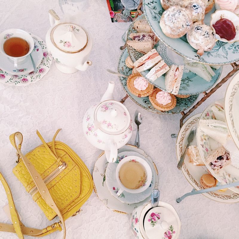 A Tea Selection That Anchors the Experience