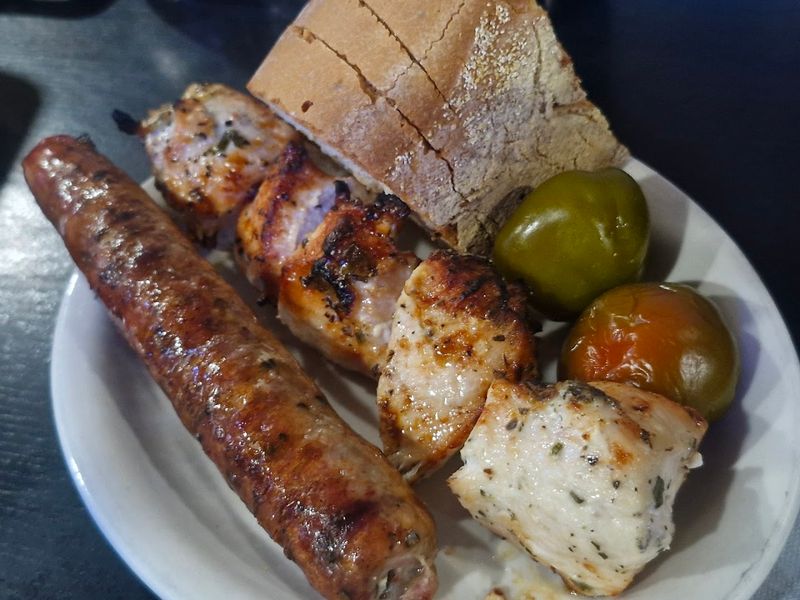 Simple, No-Frills Dining Experience