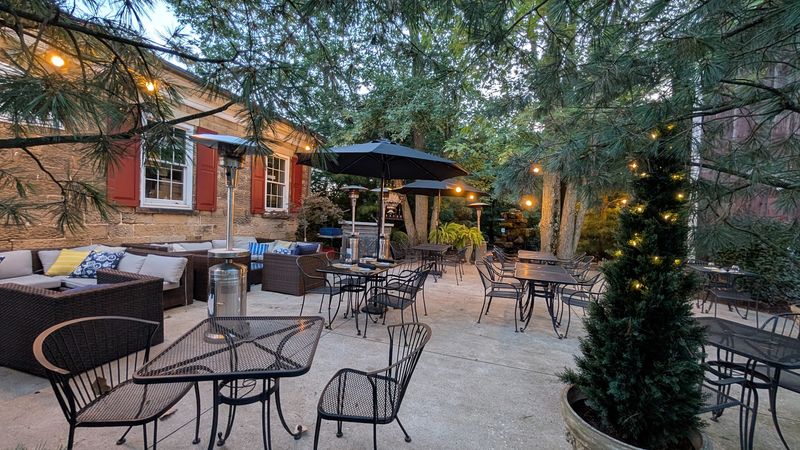 Lantern-Lit Ambience That Feels Instantly Romantic