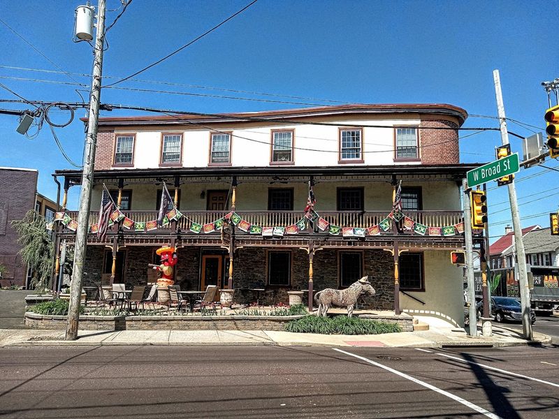 From Tavern to Landmark: How the Red Lion Inn Got Its Name