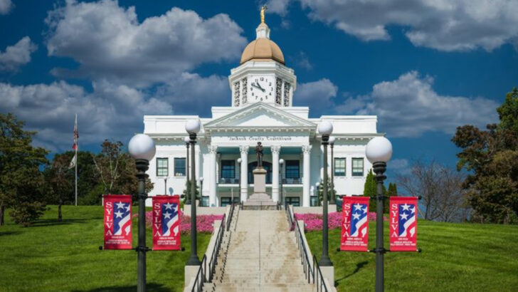 A Tiny North Carolina Mountain Town Makes A Walk Downtown Feel Like Stepping Into Another Era