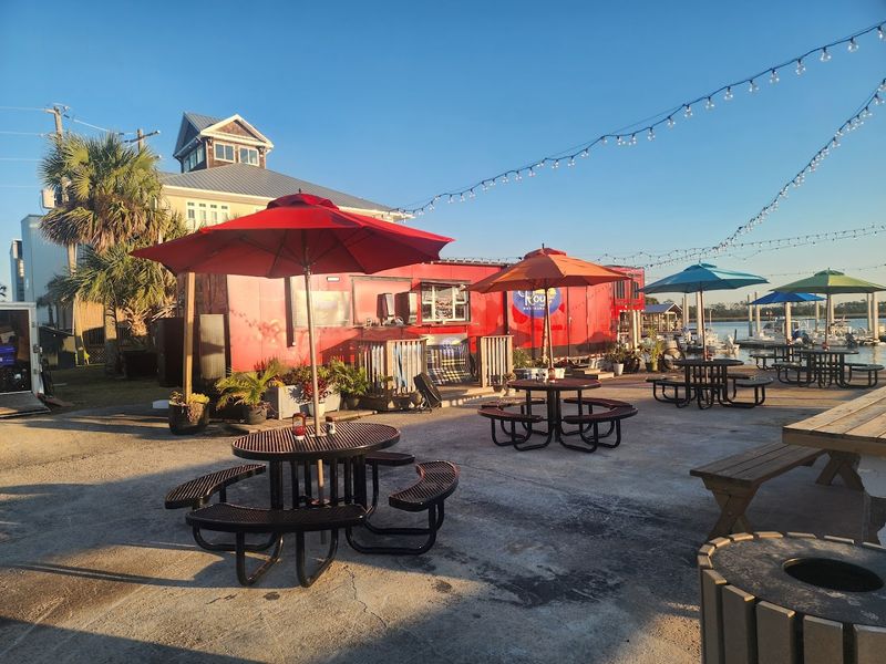 Roy's Restaurant as a Local Institution