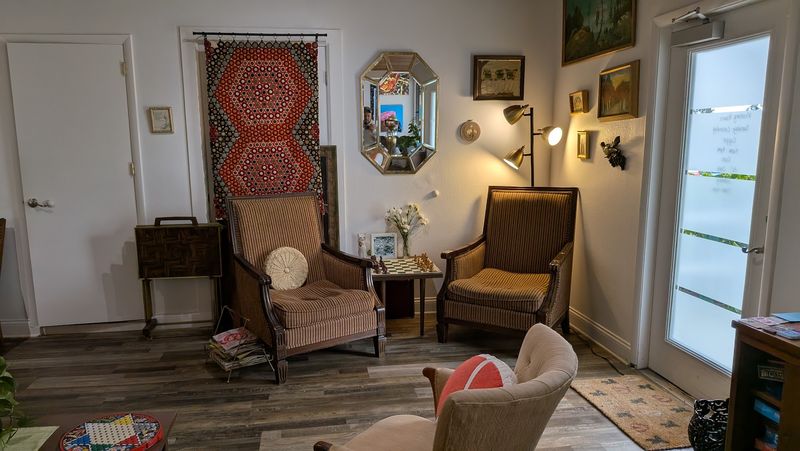 A Cozy Vintage Living Room Aesthetic