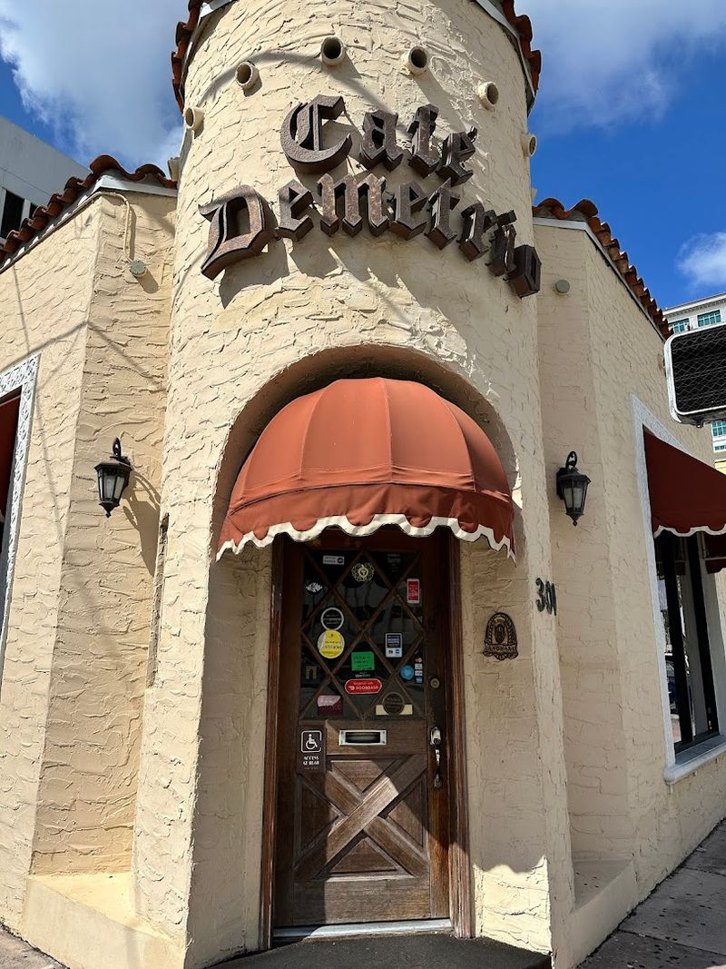 Caf&eacute; Demetrio &ndash; Coral Gables