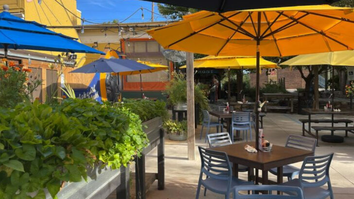 All-Day Breakfast And Big Patio Energy Make This North Carolina Caf&eacute; Feel Like A Weekend Ritual