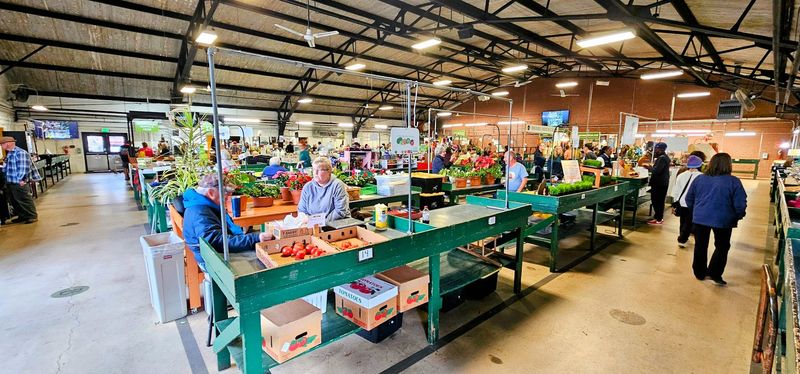 Greensboro Farmers Curb Market &ndash; Greensboro