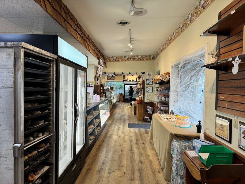 Achenbach's Pastries (Leola)