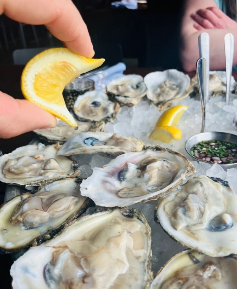 Alley Cat Oyster Bar &mdash; Cleveland