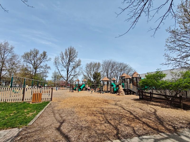 Cocoa Castle, Hershey