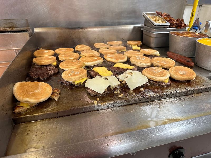 Smash Burgers Done the Old-School Way