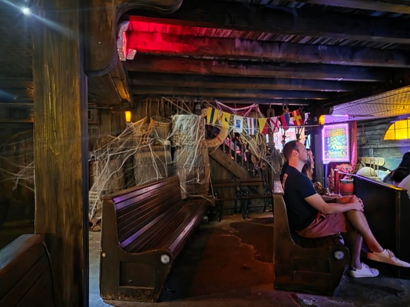 Immersive Film Presentations on the Wrecking Industry