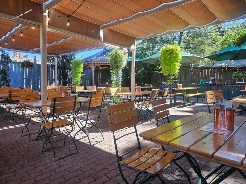 Gem&uuml;t Biergarten