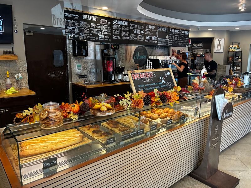 Nanou French Bakery & Caf&eacute;