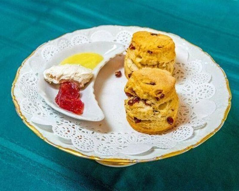 Scones With Clotted Cream