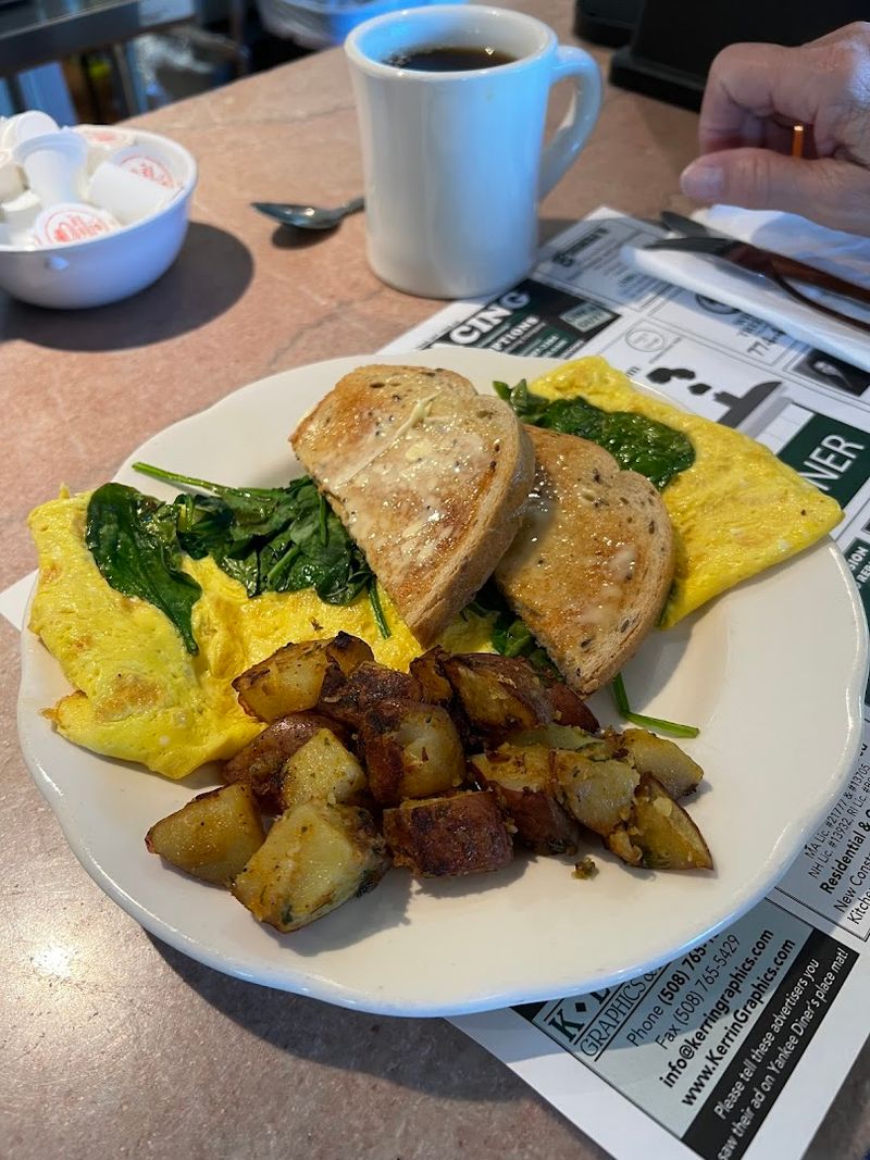 Bottomless Coffee and That Diner Energy