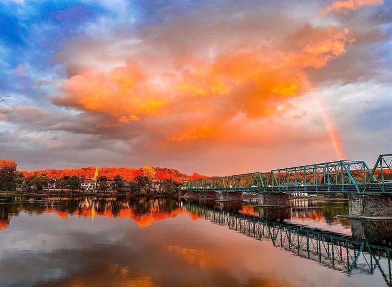 Proximity to Major Cities: The Best of Both Worlds