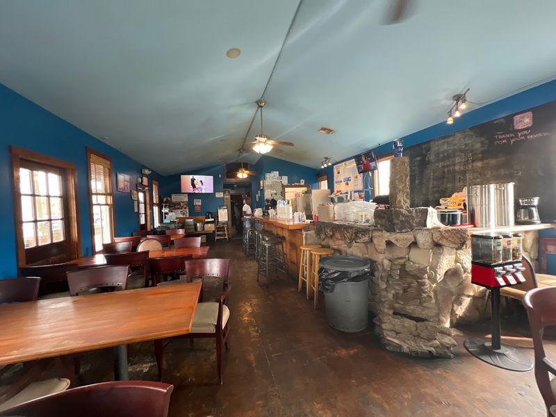 A Cozy, House-Turned-Restaurant Atmosphere