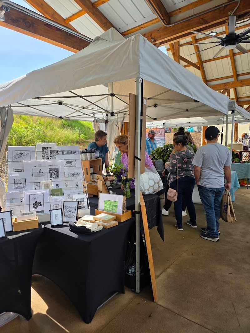 Yancey County Farmers Market &ndash; Burnsville