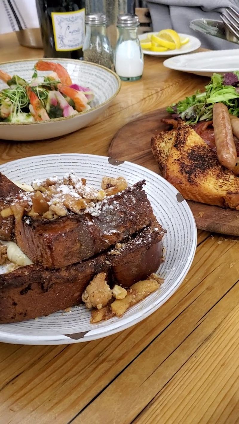 A Farm-to-Table, Seasonal Menu