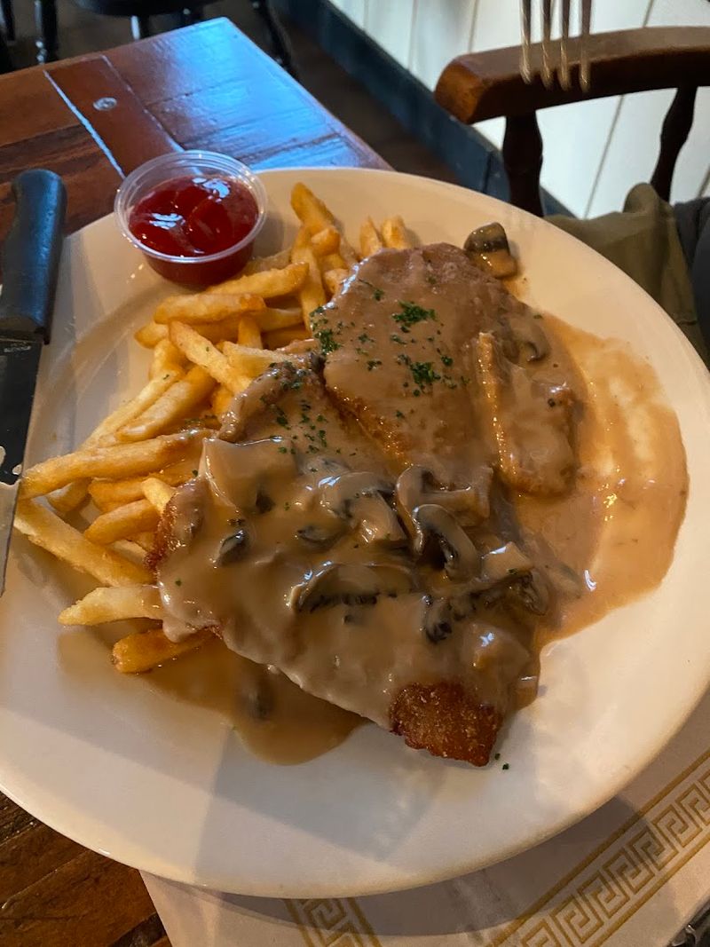 Nurnberger Bierhaus - Lake Ariel