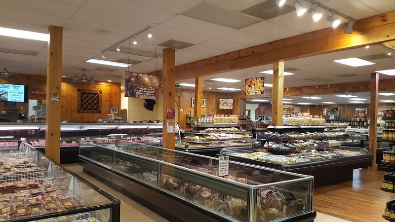 Stoltzfus Bakery (Intercourse)