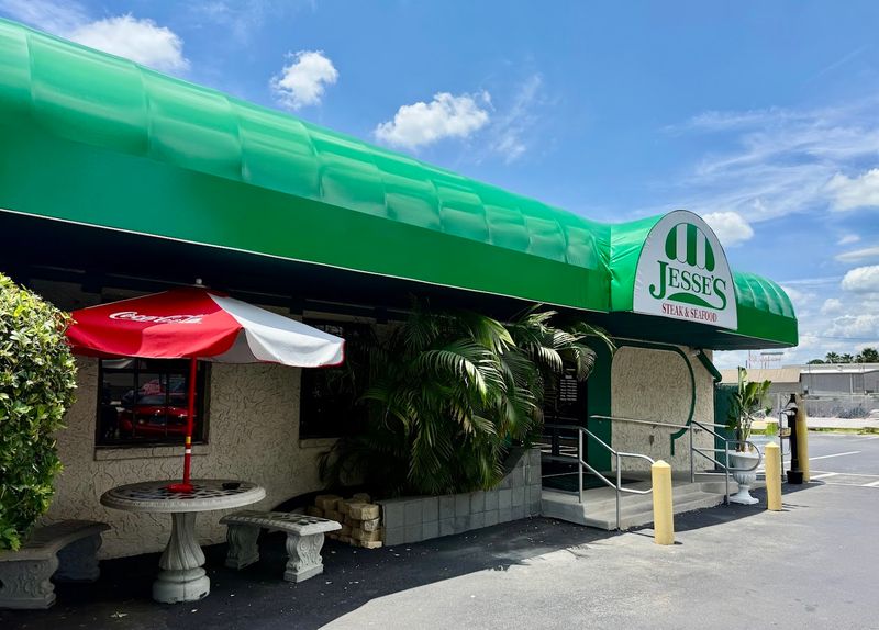 Homemade Touches That Separate Jesse's From the Chains