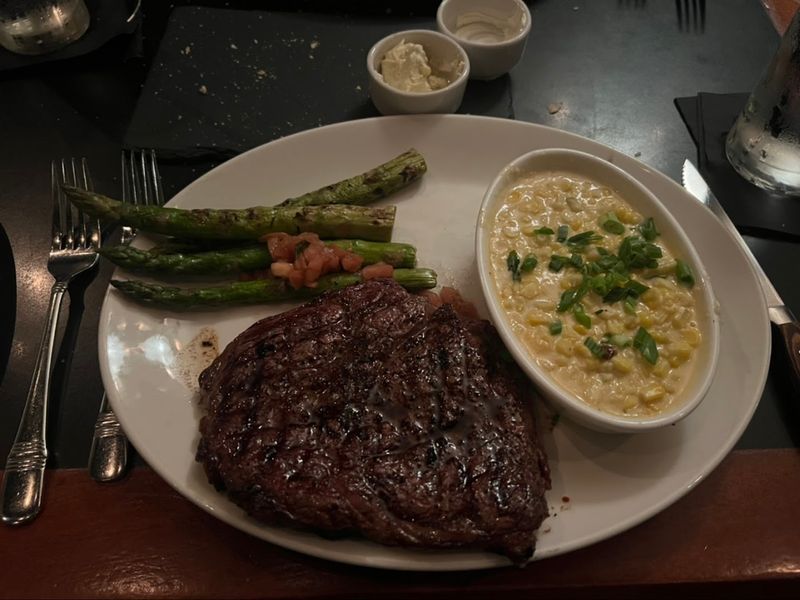 J. Gilbert's Wood-Fired Steaks & Seafood – Columbus