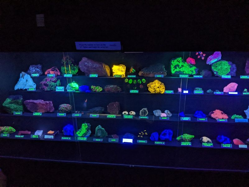 The Fluorescent Room: Where Rocks Glow in the Dark
