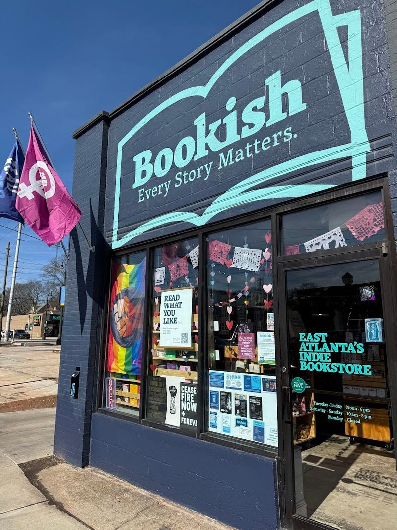 What's Nearby: Building a Full Afternoon Around the Bookstore