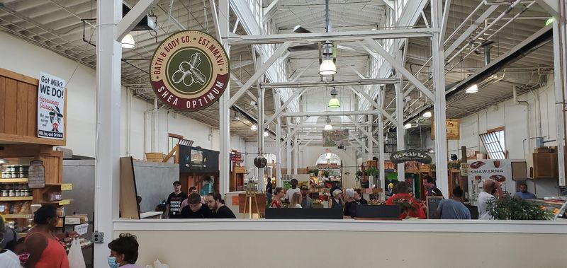 A Peak Era With Hundreds of Vendors