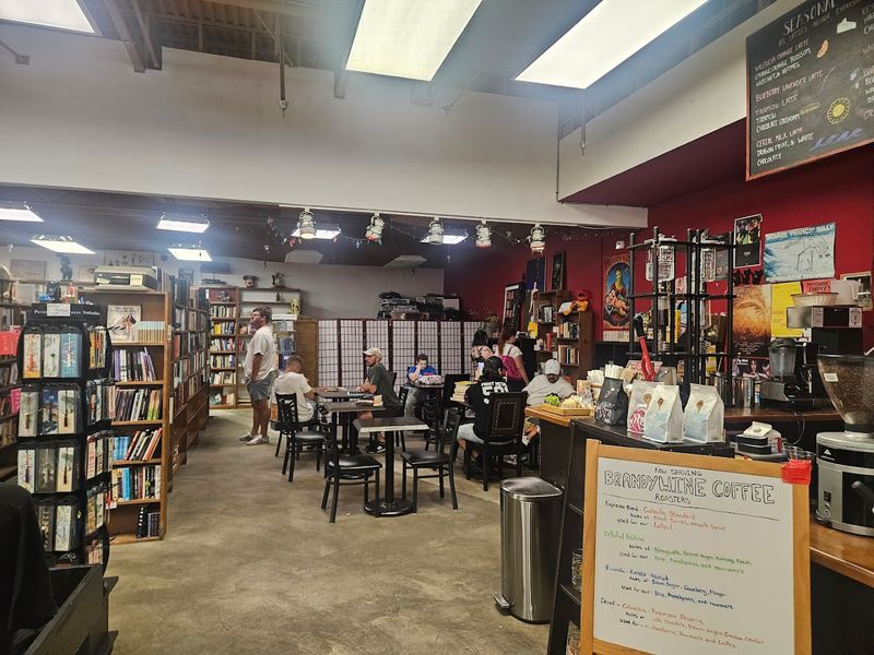 In-House Coffee Shop & Cafe