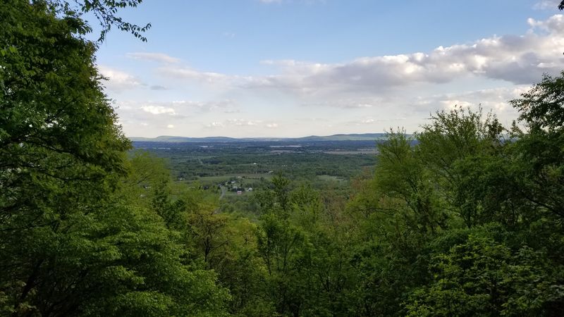 The Surrounding Setting Strengthens the Visit