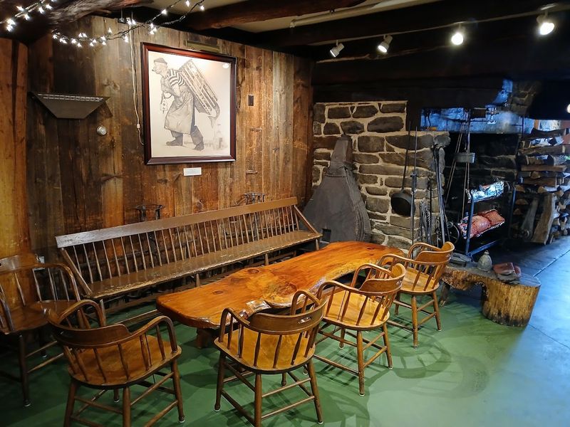 The Cozy Tavern and Bar Atmosphere