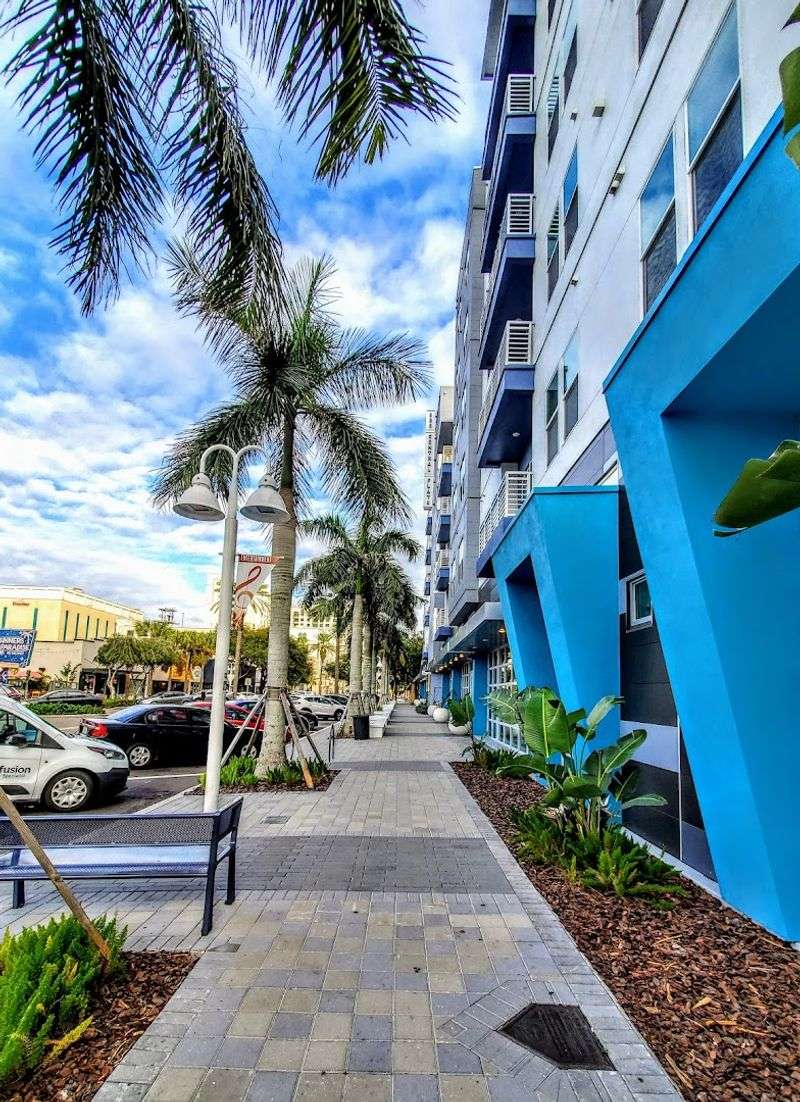 Central Avenue, St. Petersburg