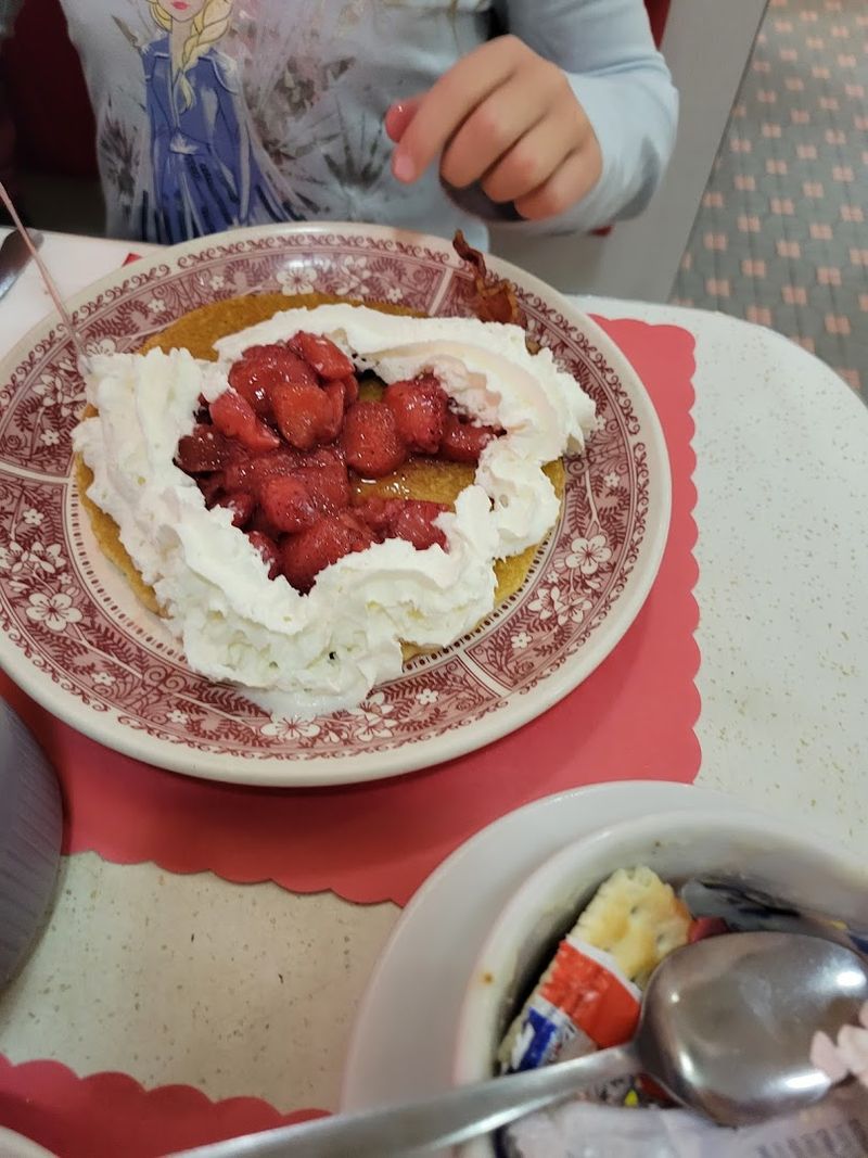 Seasonal Hotcakes Made With Real Fruit
